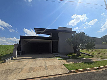 Casa em Condom�nio � Venda