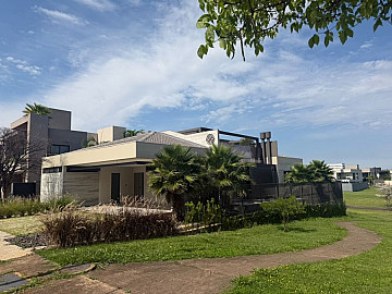 Casa Alto Padr�o � Venda